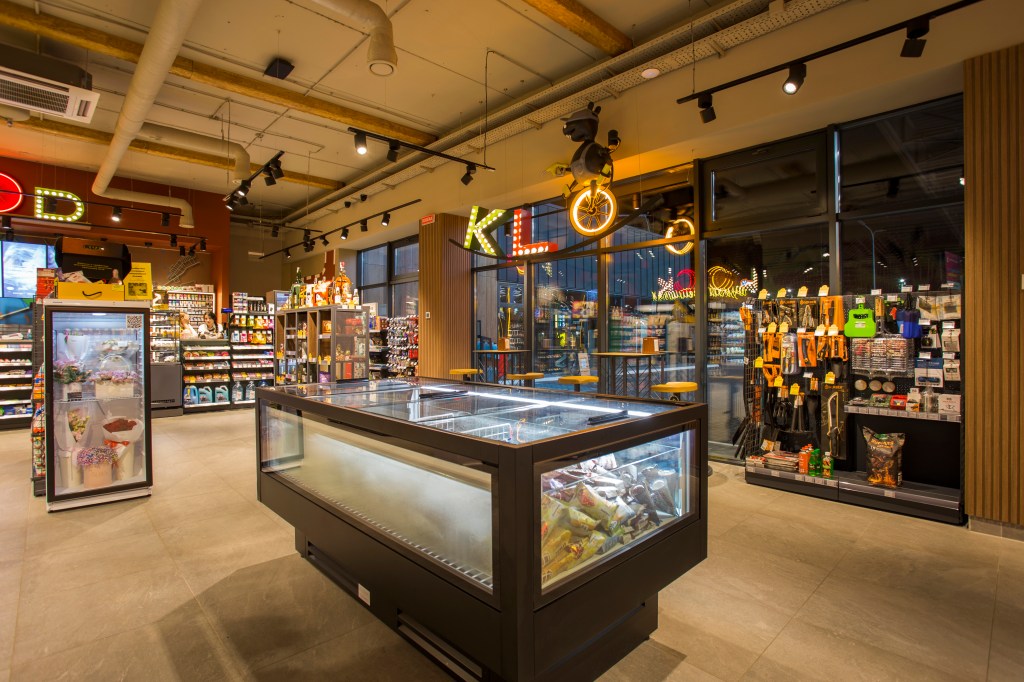 KLO gas station interior design